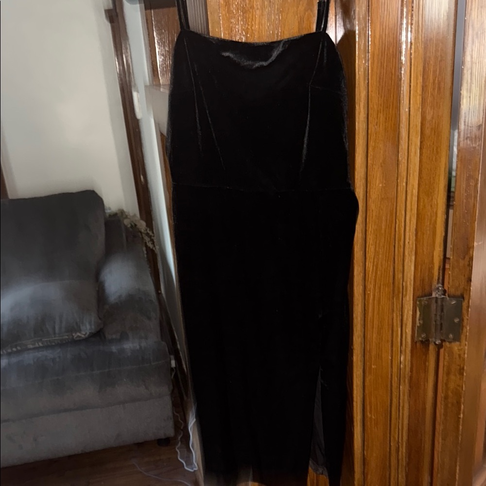Elegant Black Velvet Dress